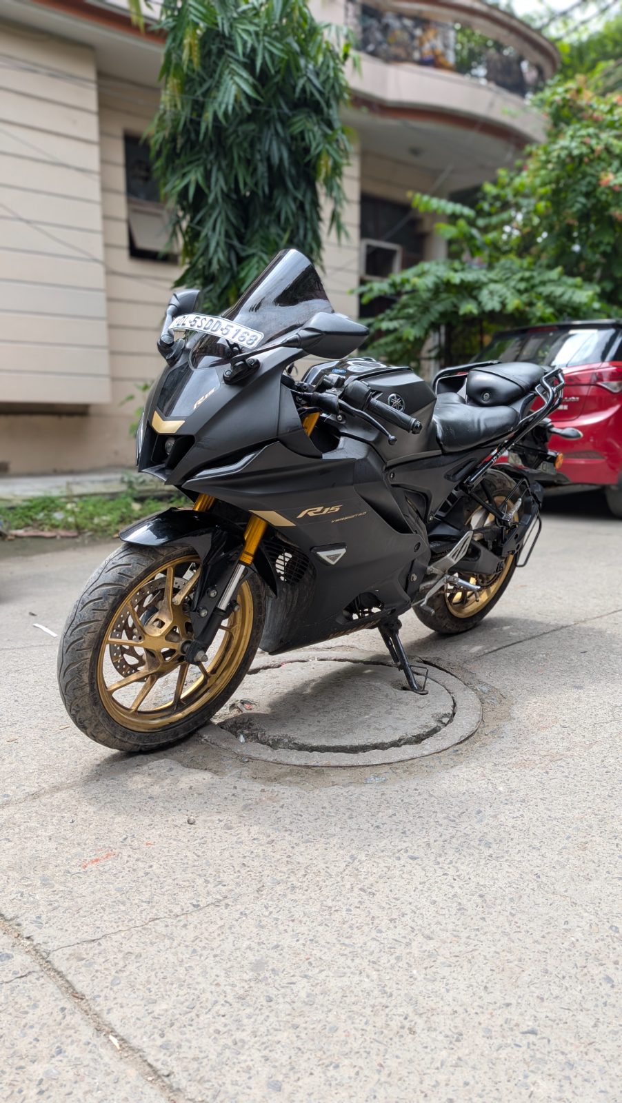 R 15 V 4