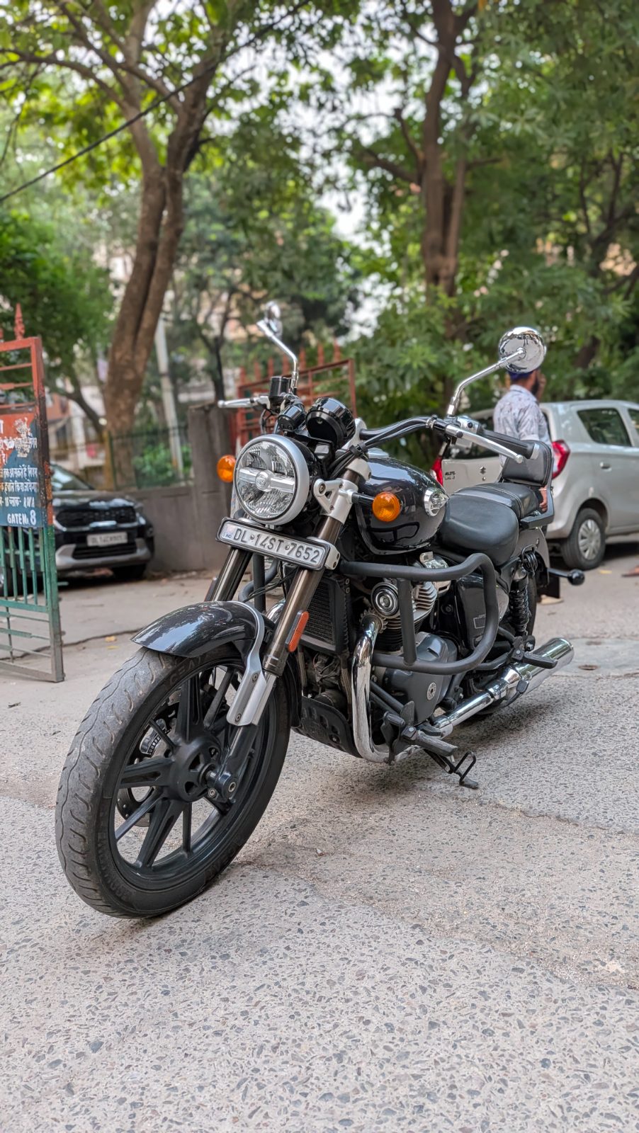 ROYAL ENFIELD SUPER MATEOR 650