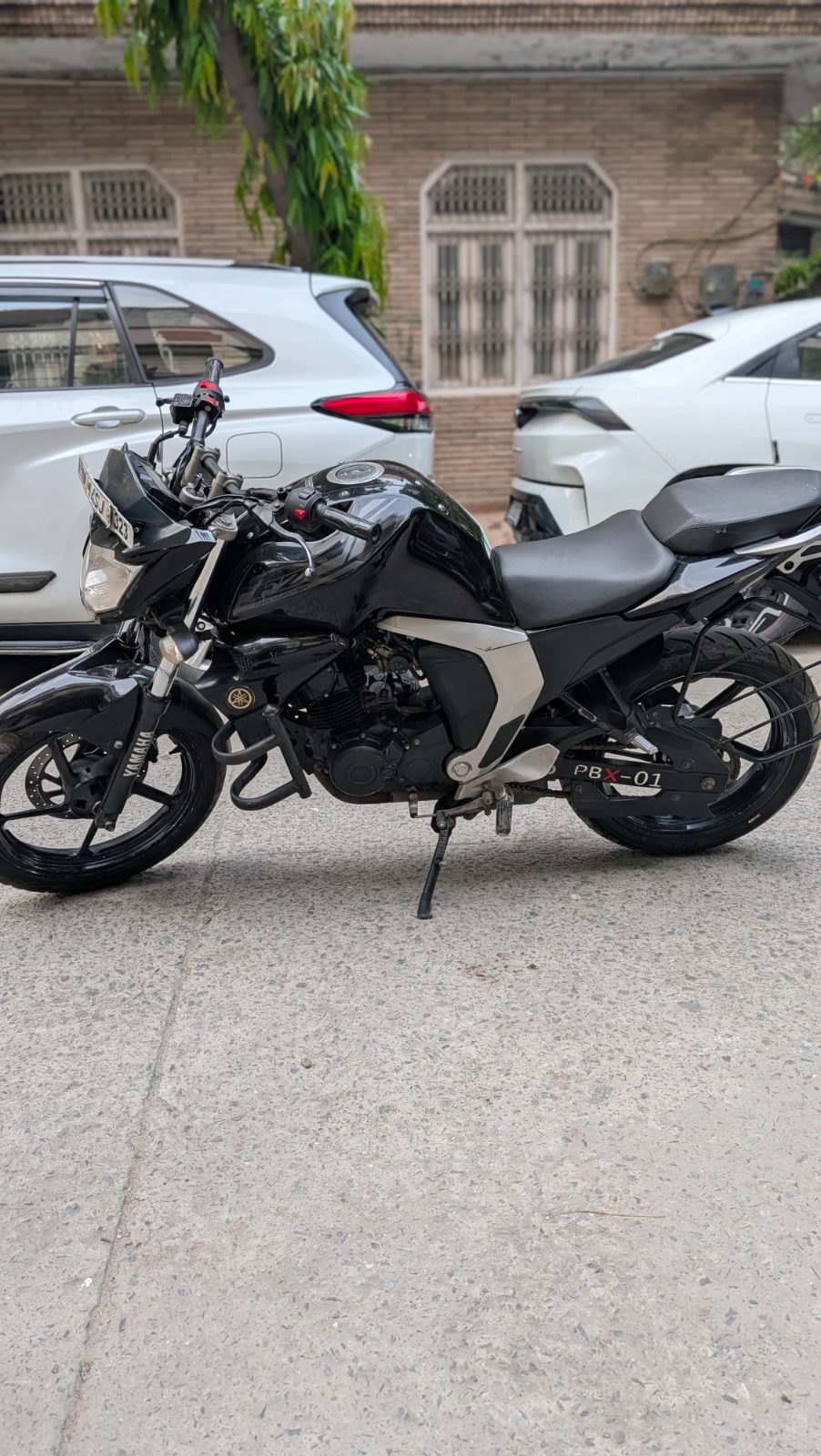 YAMAHA FZ V2 