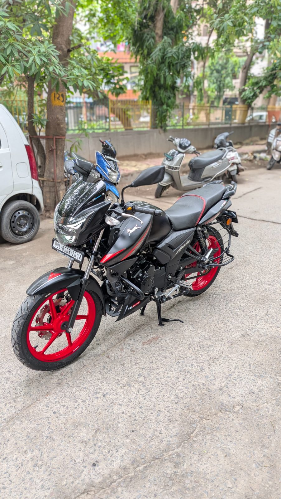 TVS APACHE RTR 160 RACING EDITION