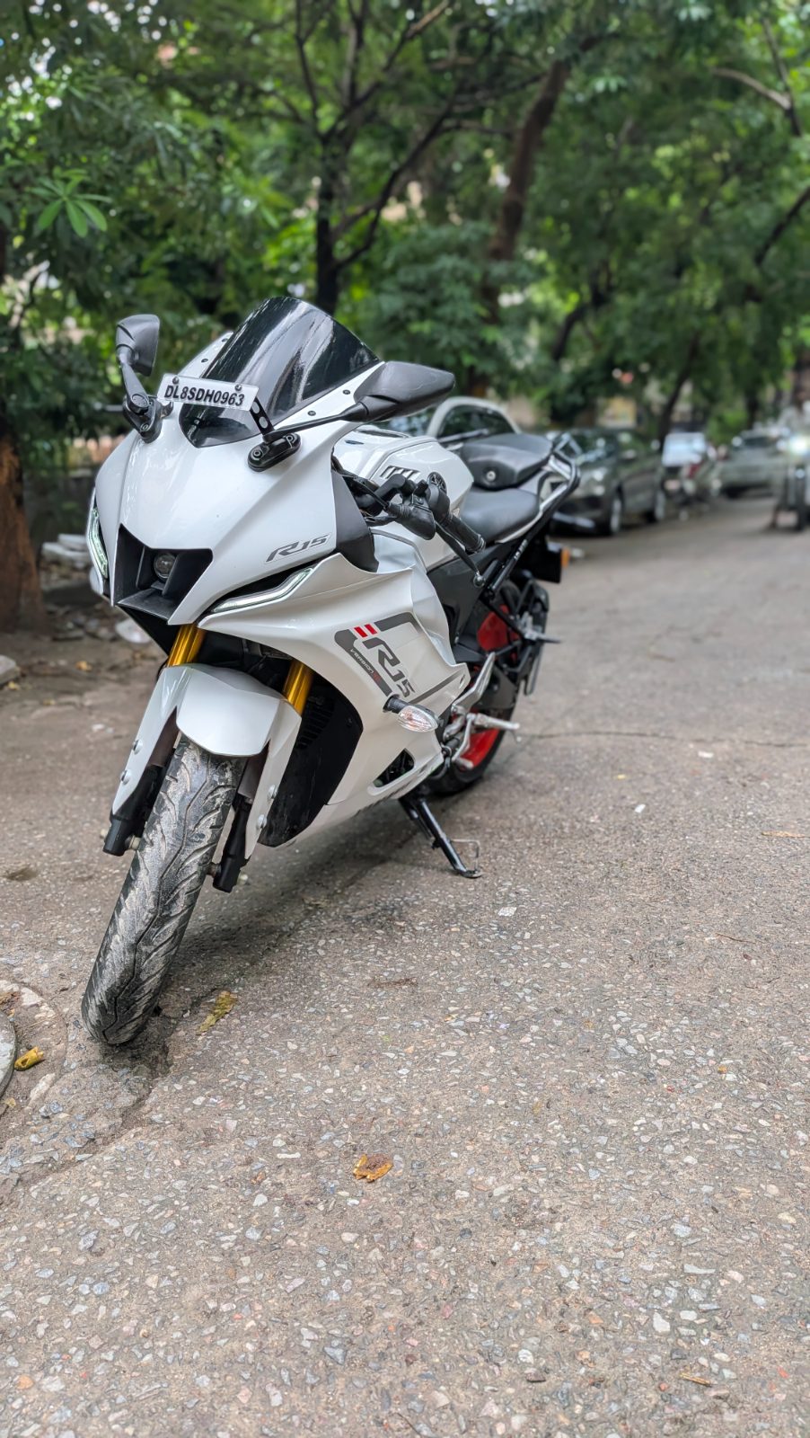 YAMAHA R 15 