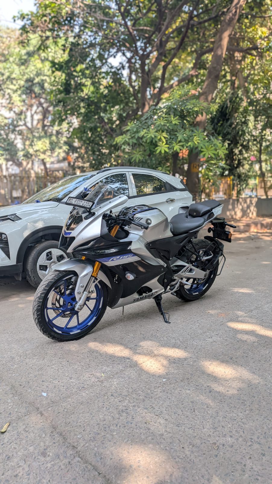 R 15 V4M 2024